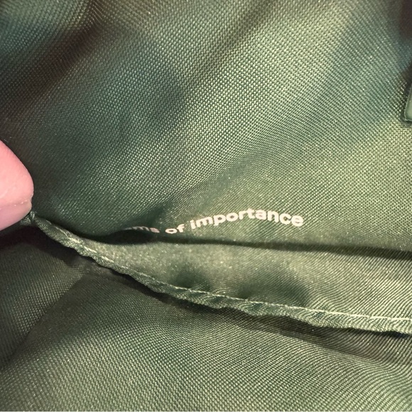 Lululemon City Essentials Multi-Pocket Belt Bag Everglade Green - Picture 8 of 14